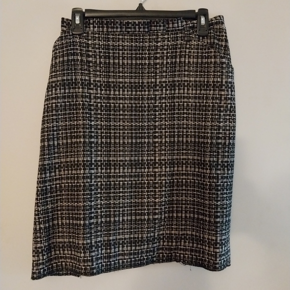 Tristan skirt size 14 - Picture 1 of 3